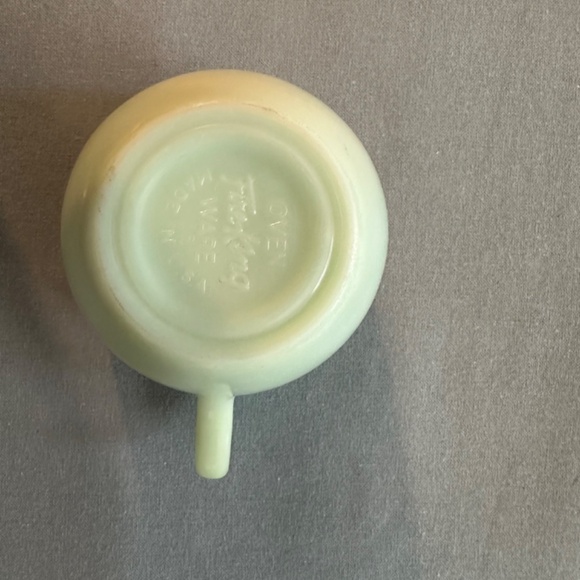 Vintage 1950's Fire King Jadeite Mug - Picture 2 of 2